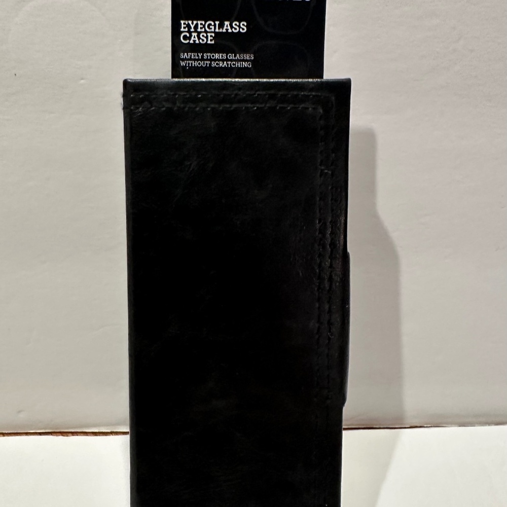 Look 20/20 Leatherette Rectangular Eyeglasses Case. Black